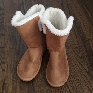 Girls Fuzzy Cold Weather Boots